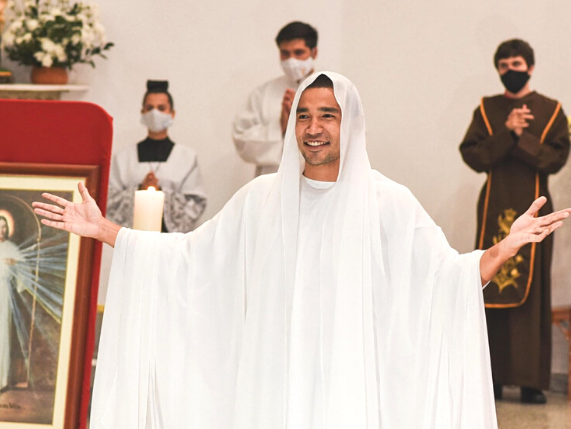 Semana Santa inicia com ação solidária e atividades presenciais na Maristela