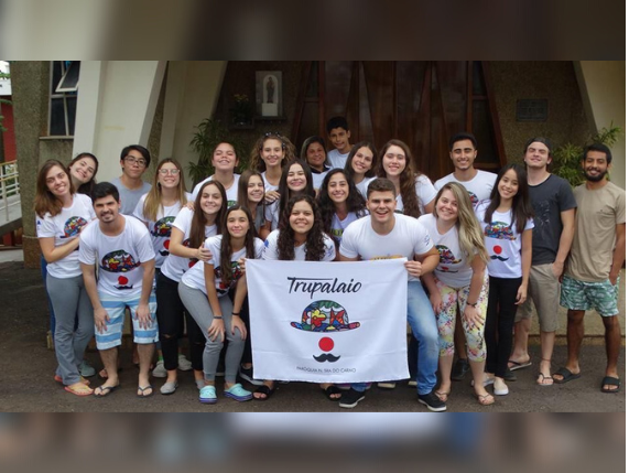 Trupalaio: jovens do Santuário levam alegria à órfãos e idosos de Presidente Prudente