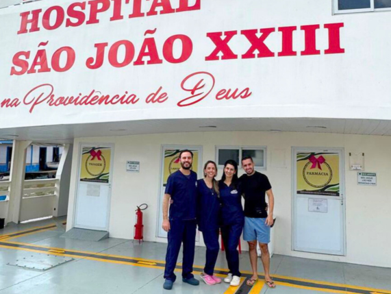 Voluntários da Paróquia participam de missão em Barco-Hospital no coração da Amazônia