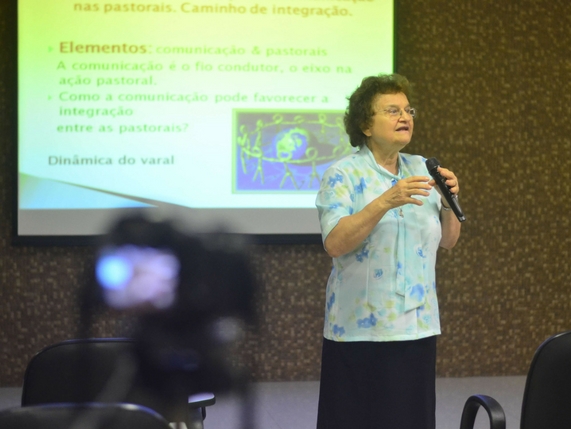 15 paróquias da Diocese de PP participam de curso na Maristela
