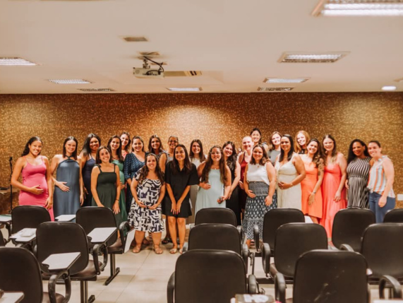 Espiritualidade das Gestantes fortalece mulheres na fé durante a maternidade